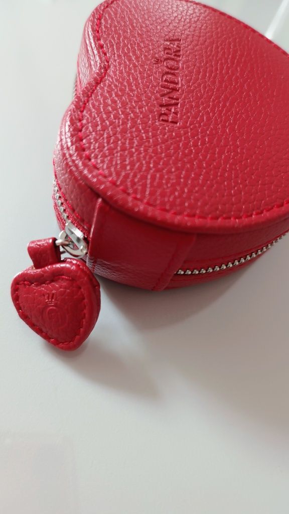 Pandora szkatułka na biżuterię czerwone serce