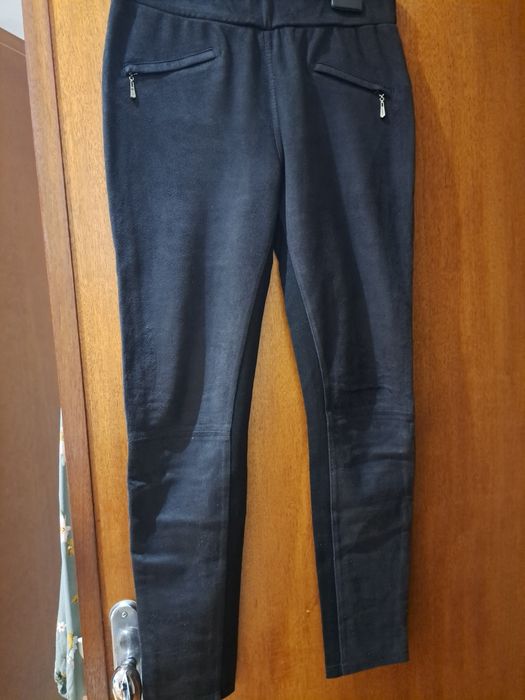 Leggins tipo pele de pêssego na parte da frente