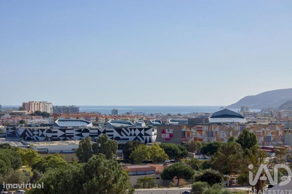 Apartamento T3 em Setúbal (São Sebastião) de 135,00 m2