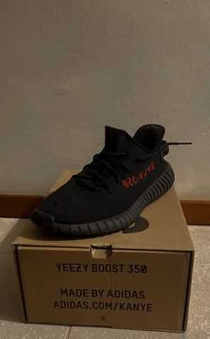 Adidas Yeezy Boost 350 v2 Bred