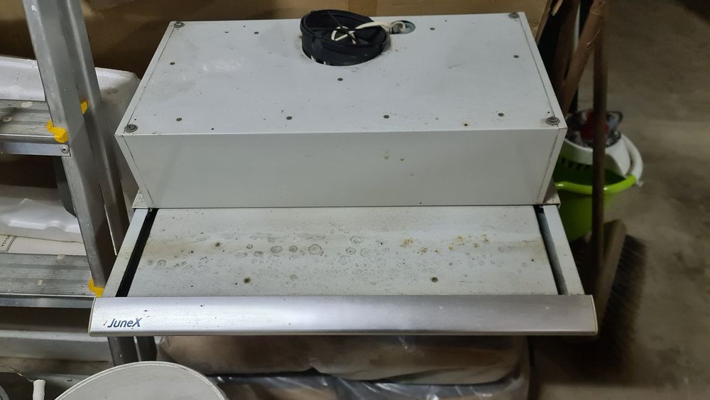 Exaustor de embutir em pleno funcionamento