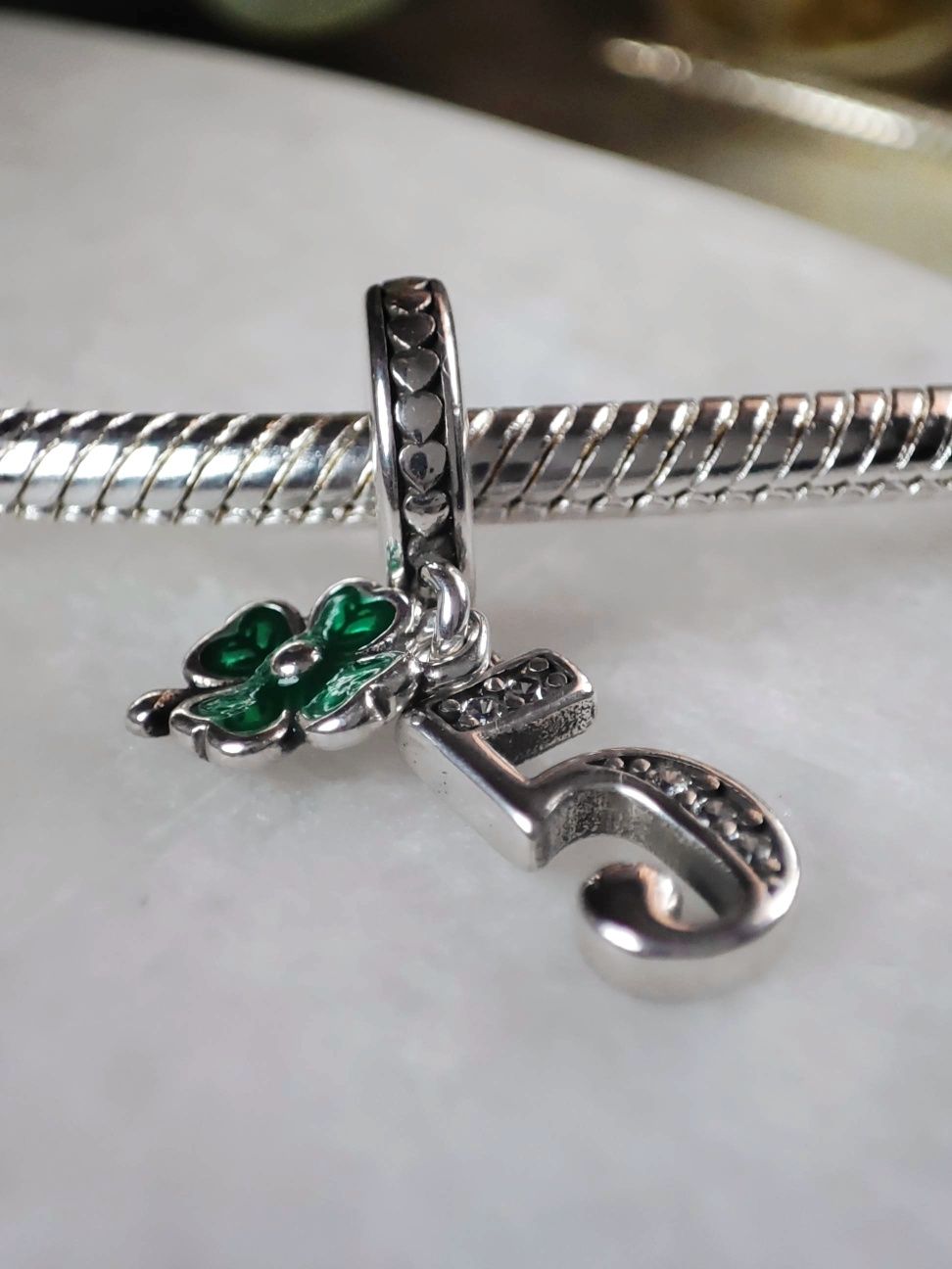 Charms srebro 925 szczęśliwy numer 5 piątka koniczyna na Pandora
