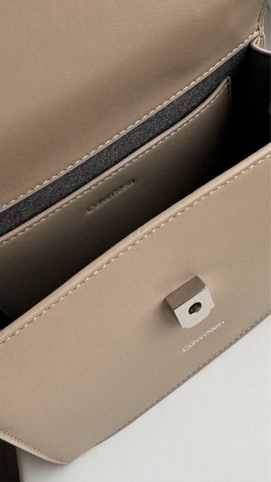 Сумочка Calvin Klein