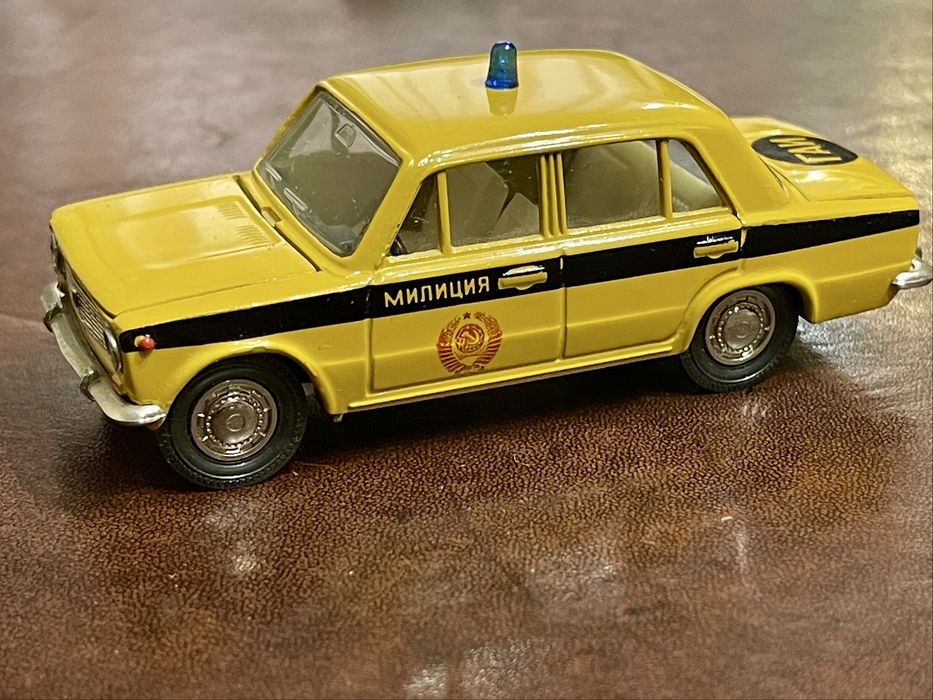 Продається саратовська модель ВАЗ 2101 А17 з МИ. Стан!!! Торг.