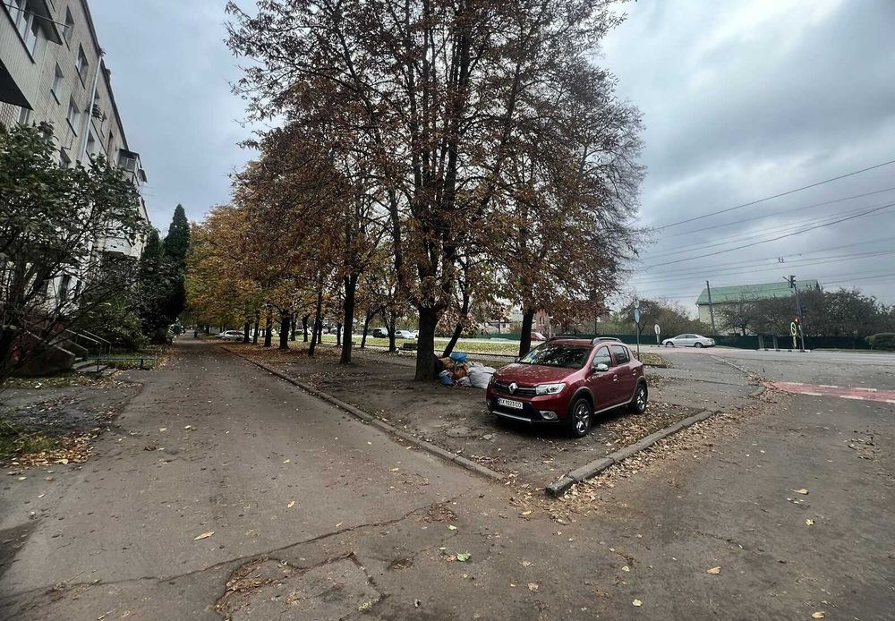 Продаж 1-кімнатної квартири на Виставці, просп. Миру