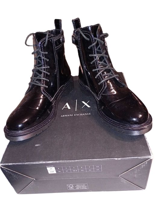 Продам жіночі черевики armani exchange недорого