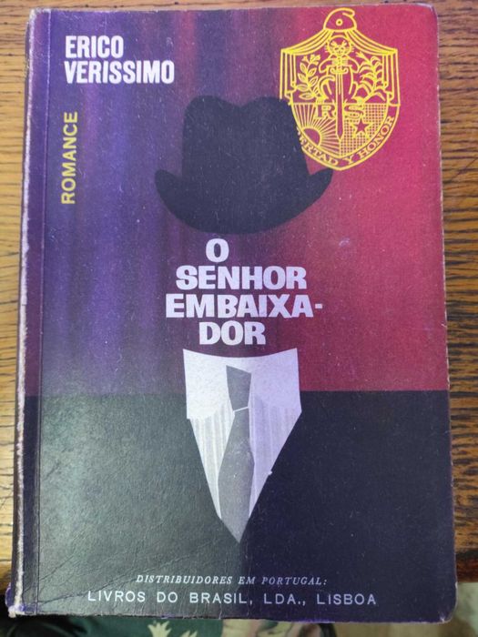 Varios livros de coleçoes da  editora livros do brasil