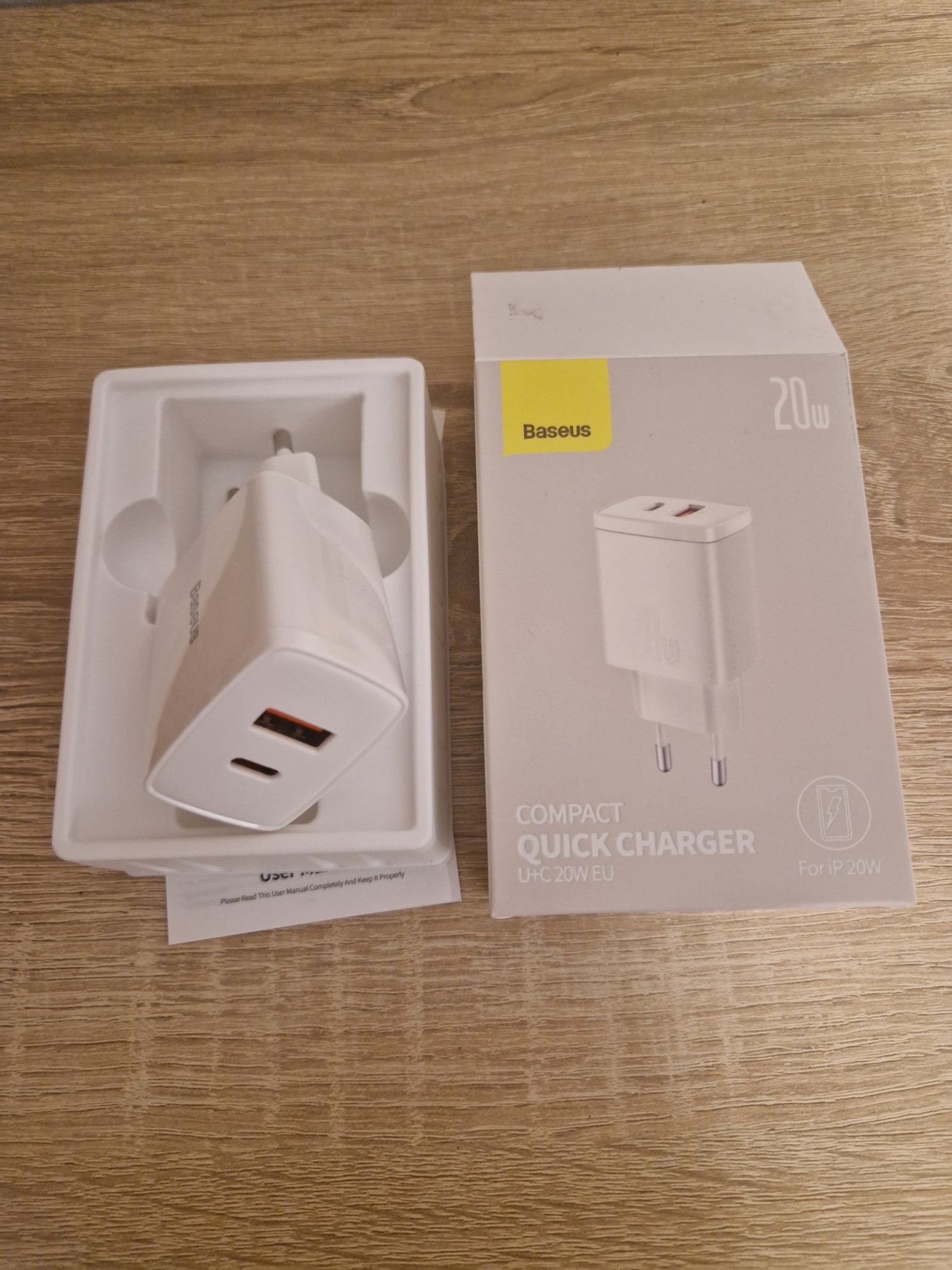 Zestaw ładowarka sieciowa Baseus 20W 3A usb + Typ C + kabel