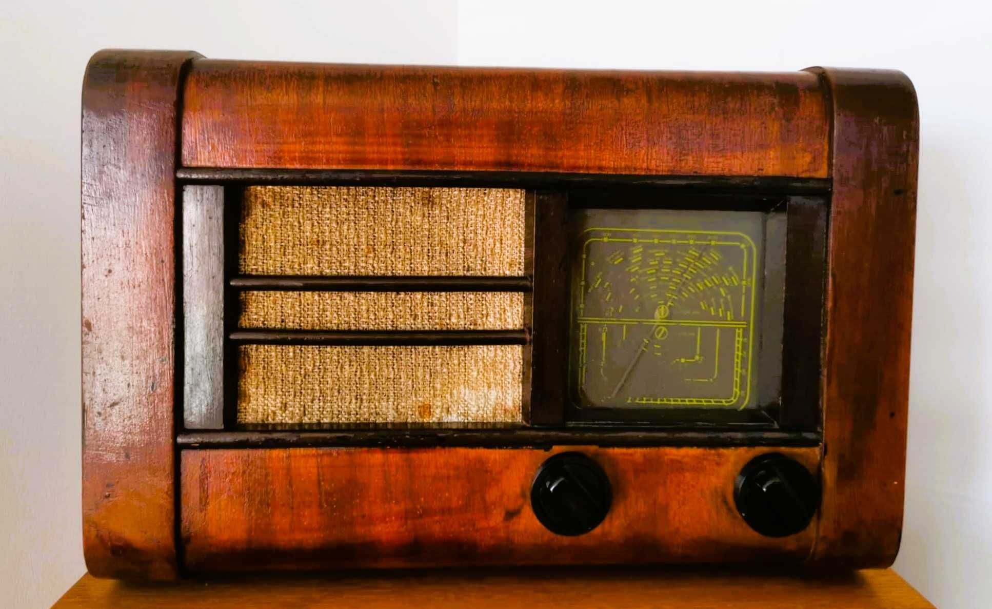 Radioodbiornik Diora Pionier U2.