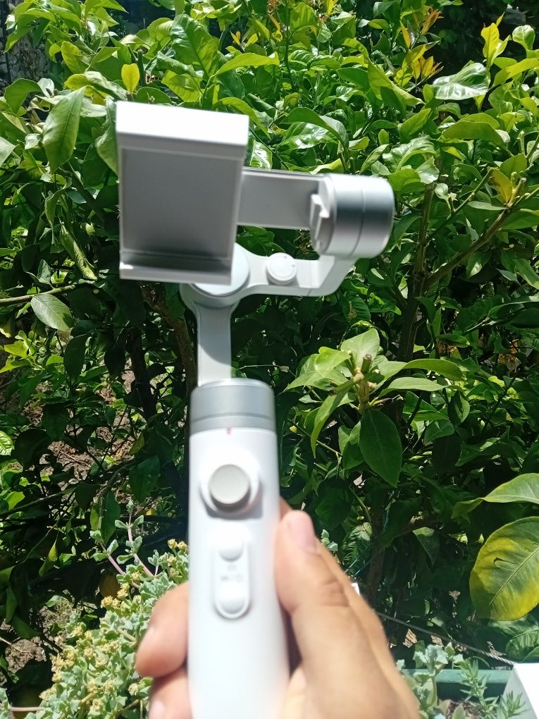 Estabilizador Gimbal para Telemóvel – Como Novo