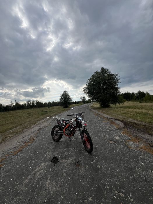 Мотоцикол GNS250