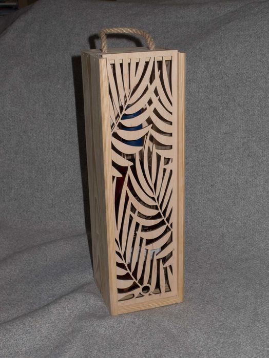 Pojemnik  prezentowy na butelkę