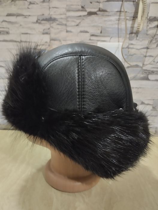 Шапка ушанка , кожаная с опушкой бобер