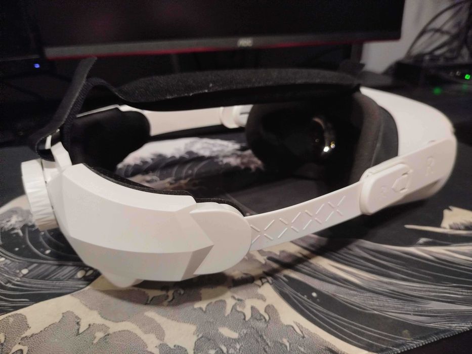 Meta Quest 2 + dodatki – stan bardzo dobry!