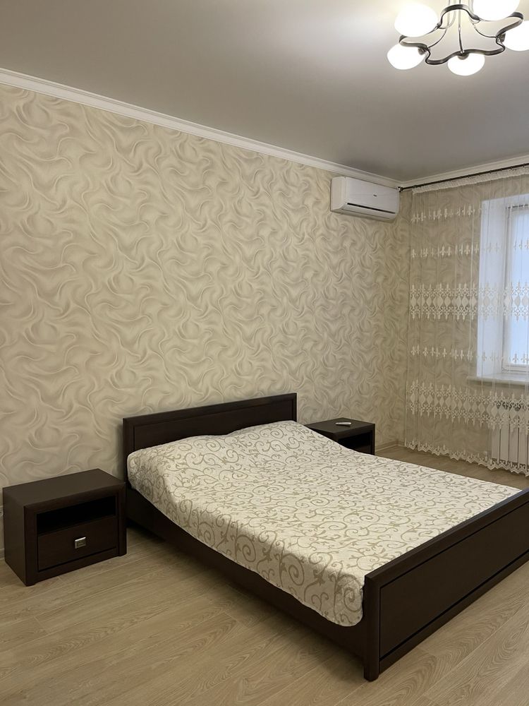 Сдам просторную 2х ком.квартиру (120м.кв) в Новострое на пер.Хантадзе