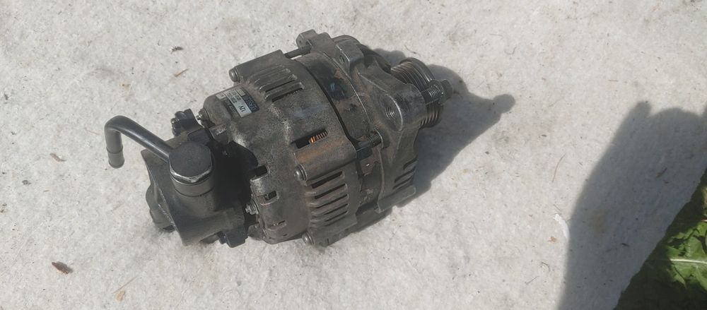 Alternator KIA CARENES 3