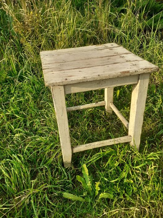 Stary taboret stołek stolik drewniany