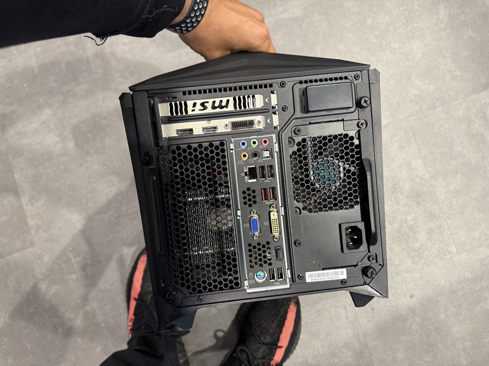 Lenovo IC y710 Cube-15 | i7-6700 / 32GB / SSD+HDD / GTX 1060 / Gaming