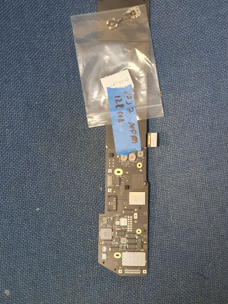 Материнська плата apple macbook air pro m1  a2337 a2338