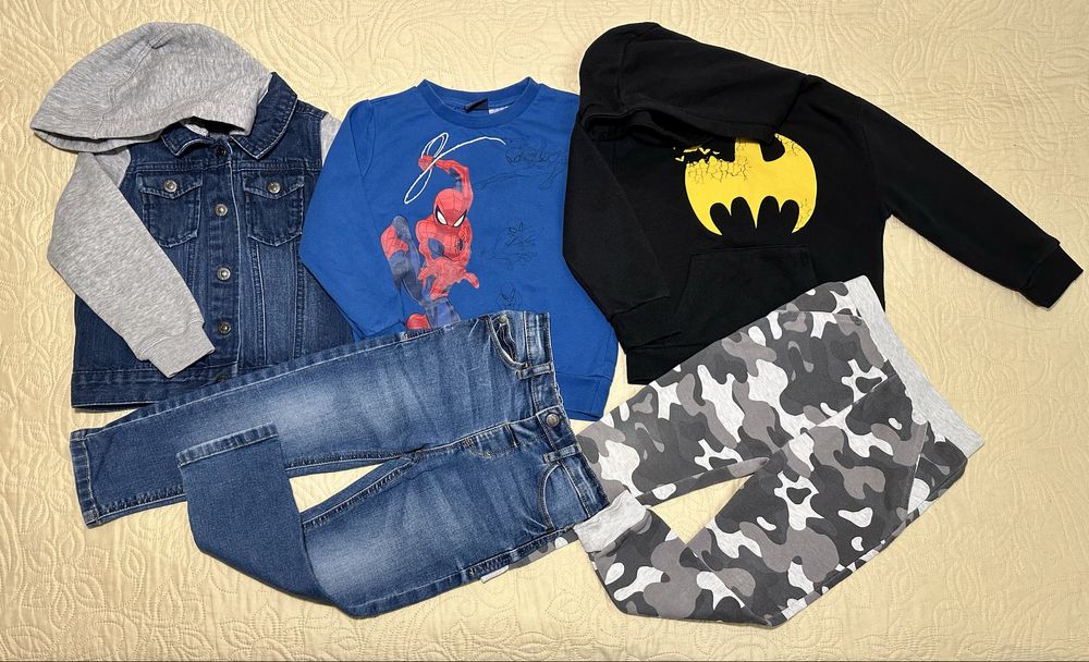 Набір одягу на хлопчика 3-4 роки