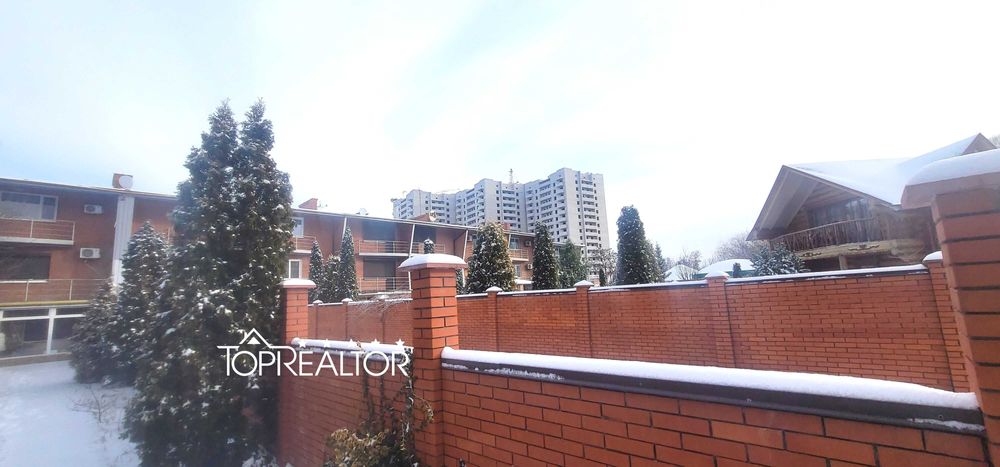 У продажі затишний таунхаус з виходом на Журавлівське водосховище!