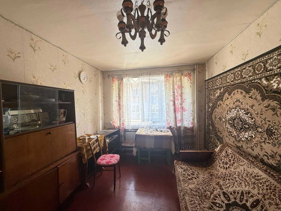 Продаж 3к квартири 52 кв. м на вул. В. Комарова, м. Бар