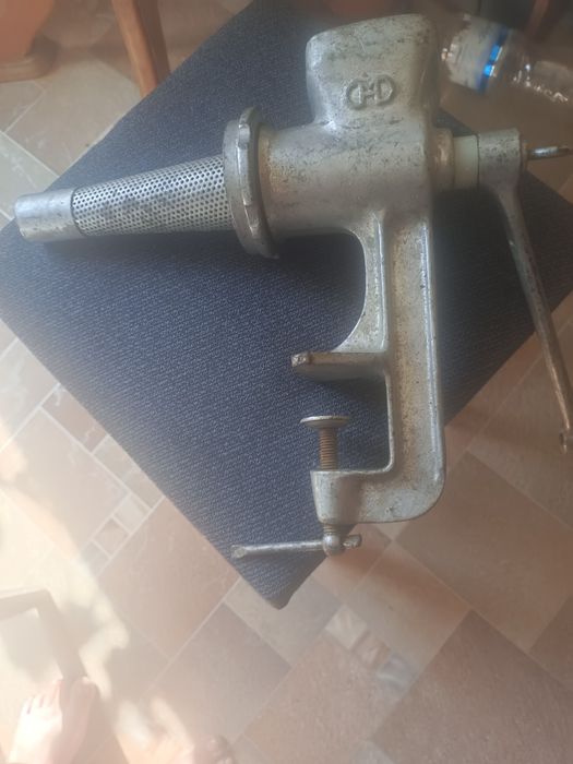 Соковижималка ручна сокодавка.