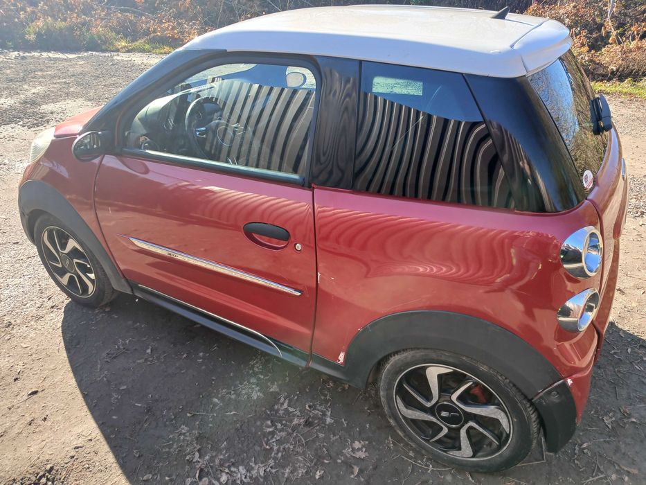 Microcar M8 alufelgi czarna podsufitka skórzane fotele