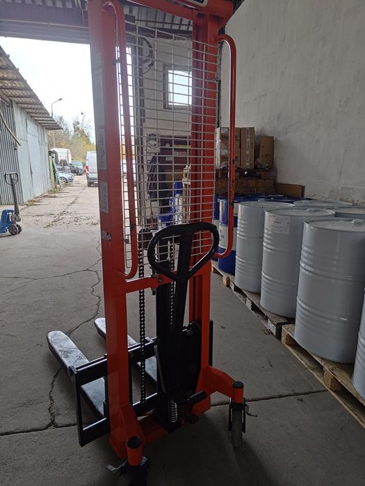 Wózek masztowy ręczny paleciak