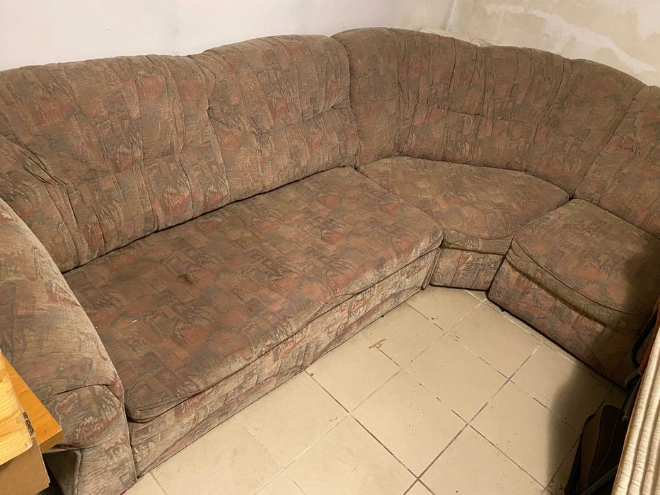 Duży narożnik 270cm x 190cm, rozkładany oddam za darmo, odbiór własny