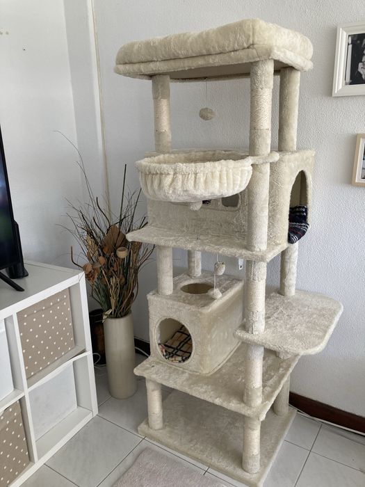 Arvore/torre grande para gatos nova e ja montada