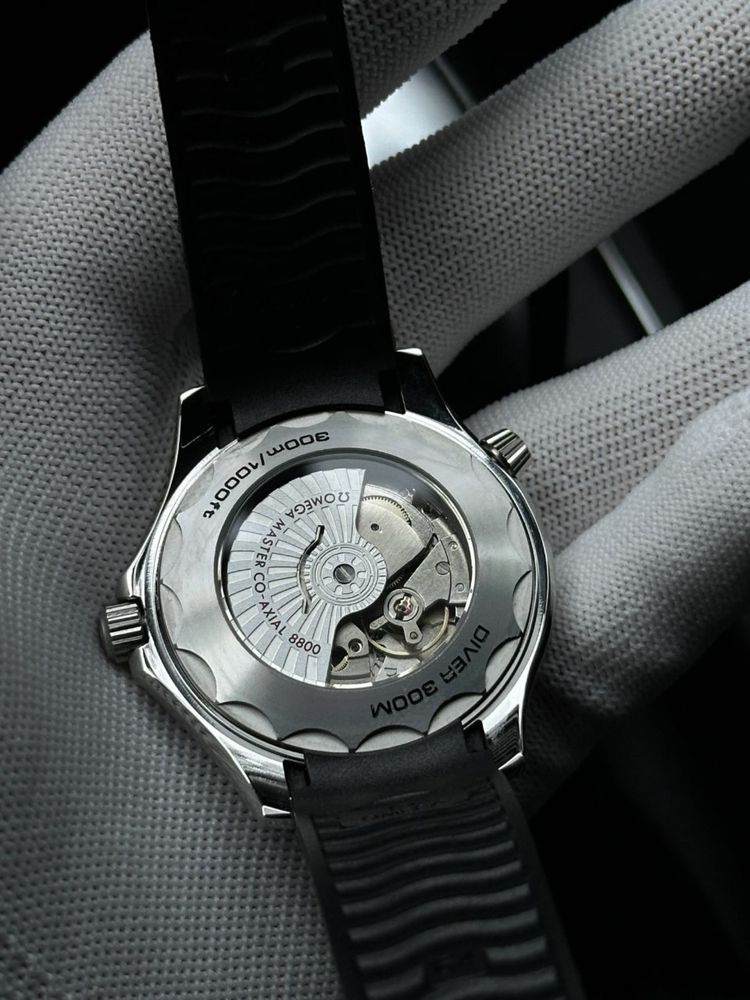 Швейцарские часы Omega Seamaster Diver 300m Black Dial