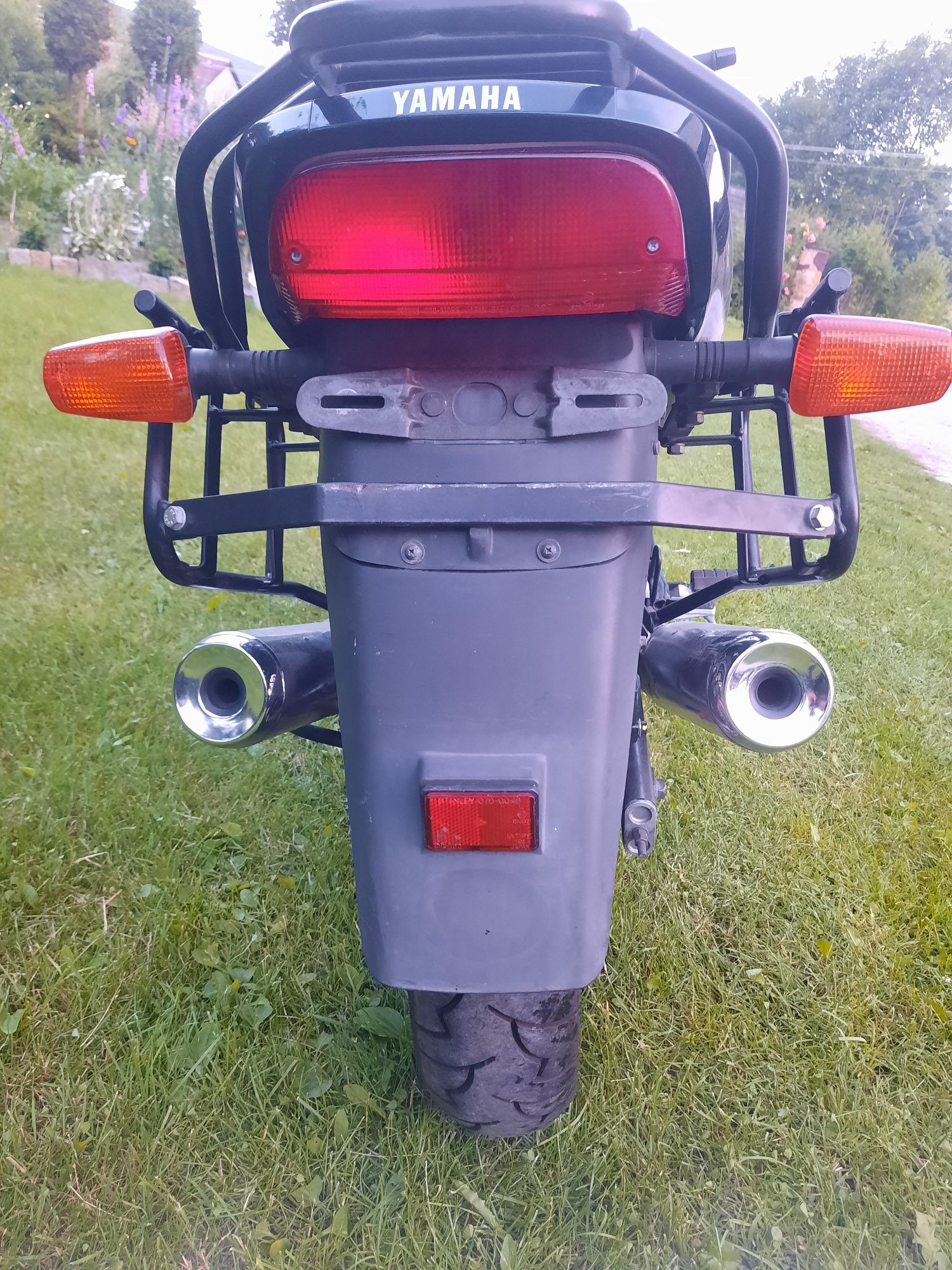 Yamaha XJ600 Diversion z Niemiec z kuframi