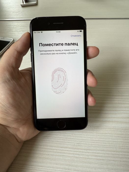 Продам iphone 8 64gb black