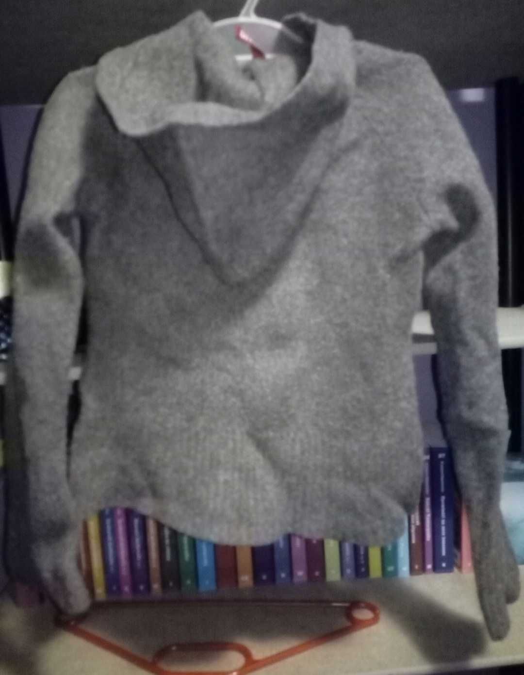 Sweter z kapturem wełna owcza H&M Divided