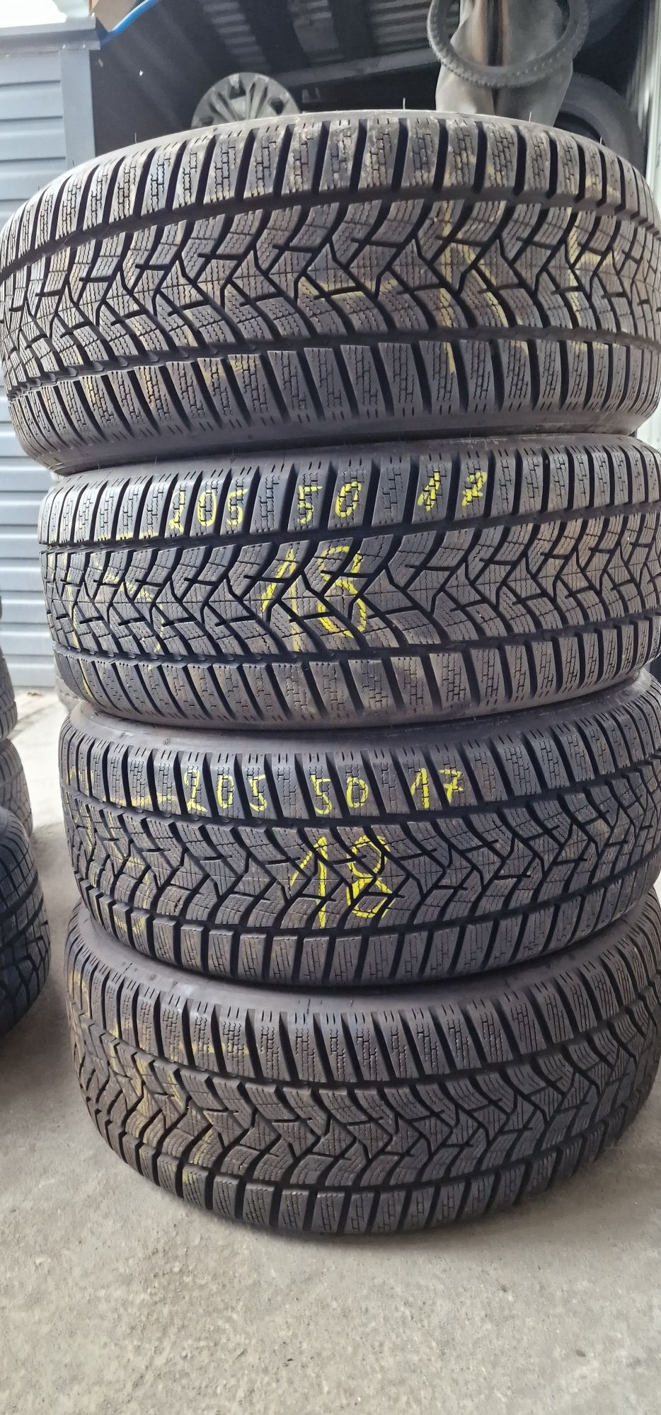 Opony Zimowe R17 205/50-9mm-Dunlop-18 rok