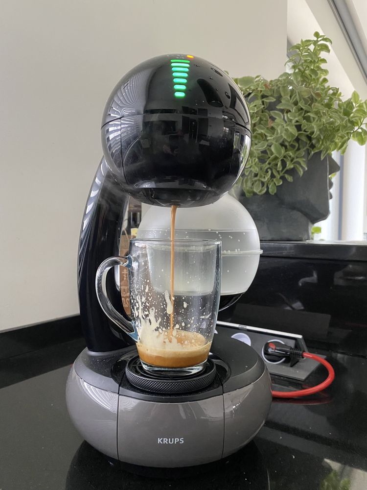 Ekspres do kawy designerski Krups Nescafe Dolce Gusto kapsułkowy