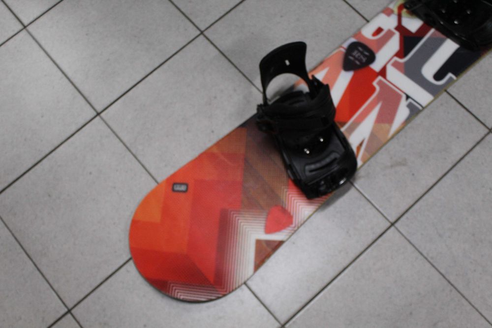 Deska Snowboard Elan RS 135 cm + Wiązania Nowe