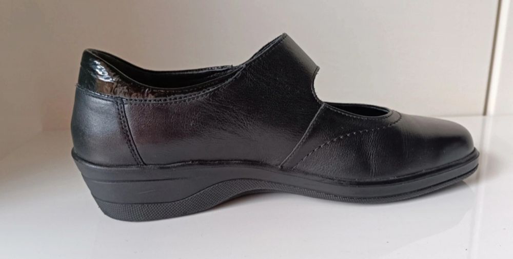 Półbuty mokasyny oxfordki baleriny damskie na rzepy czarne skóra 37,5