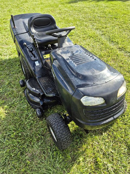 Kosiarka traktorek Husqvarna CTH czarna