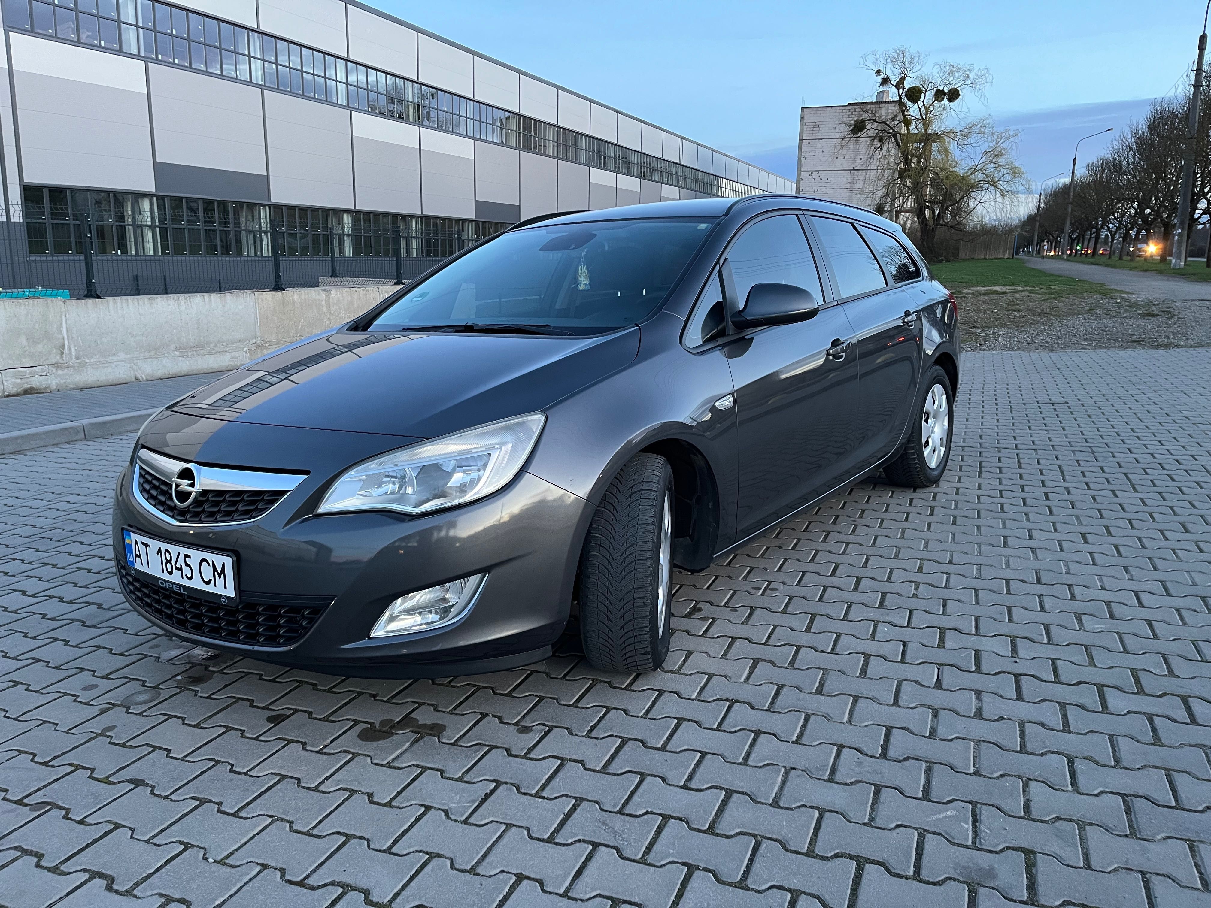 Opel Astra J Sports Tourer