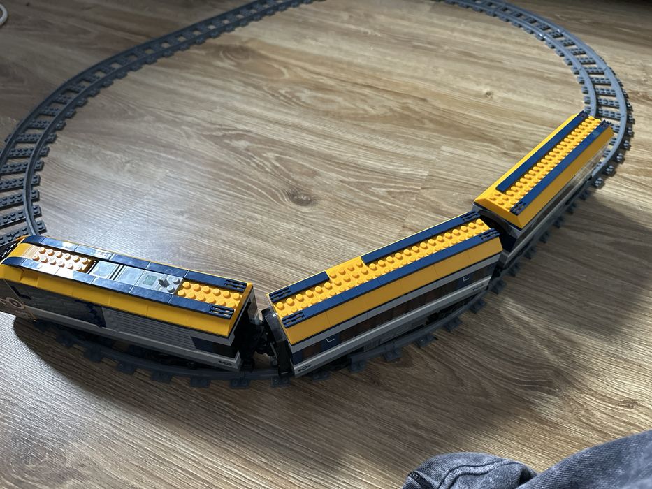 Pociag lego city sterowany z aplikacji