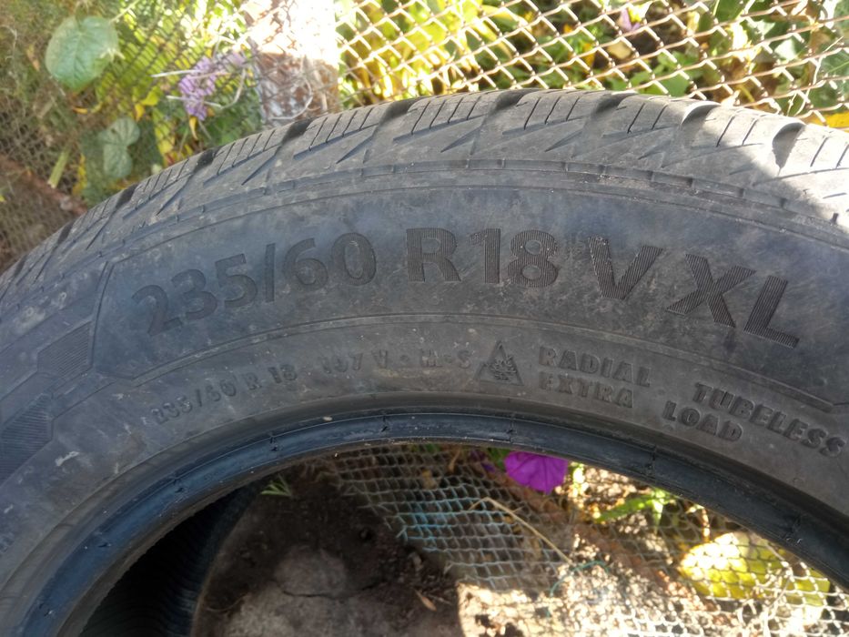 Зимова гума barum 235 60 18