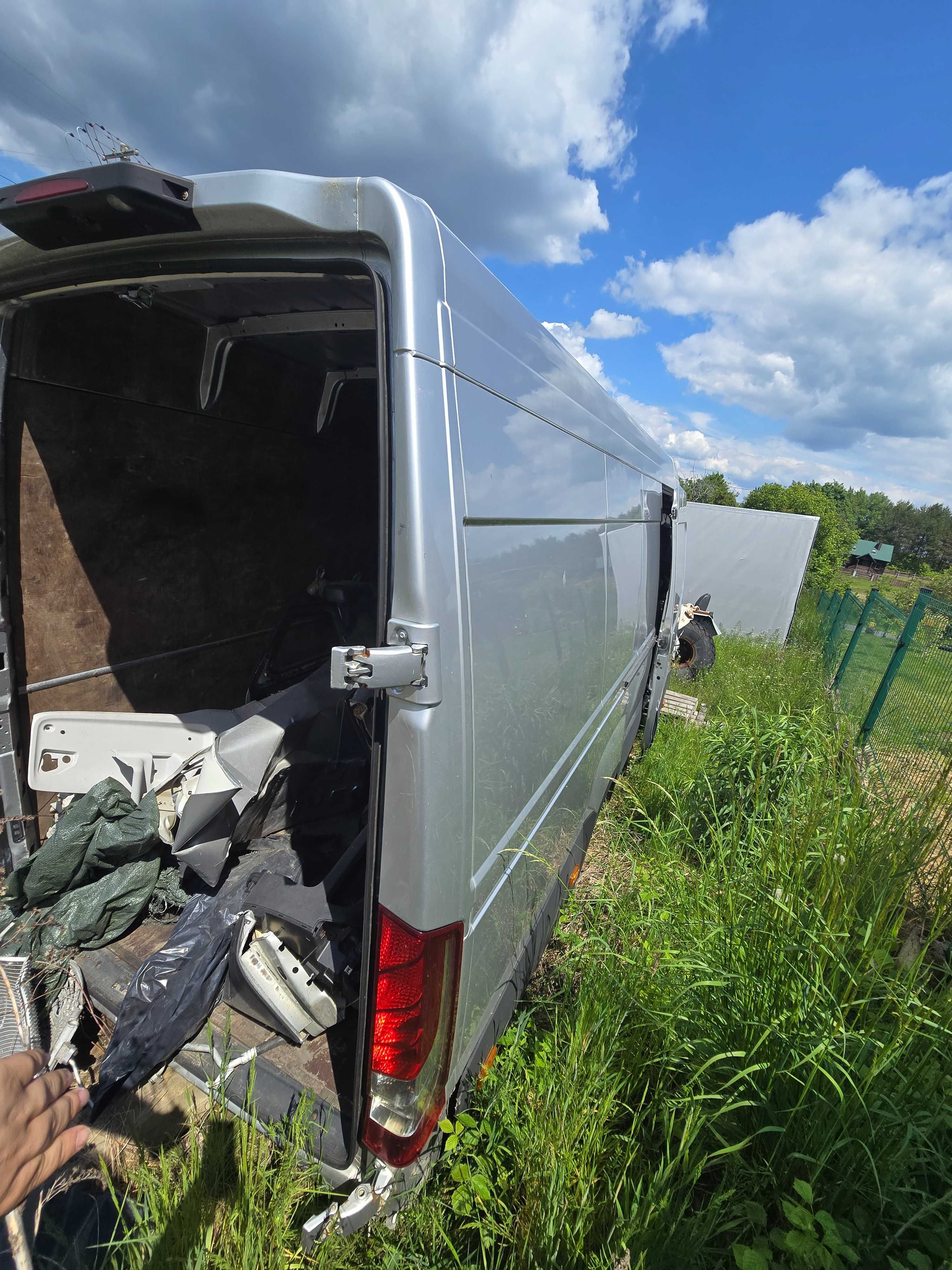 Iveco Daily l4h3 maxi wysokie cala karoseria cwiartka
