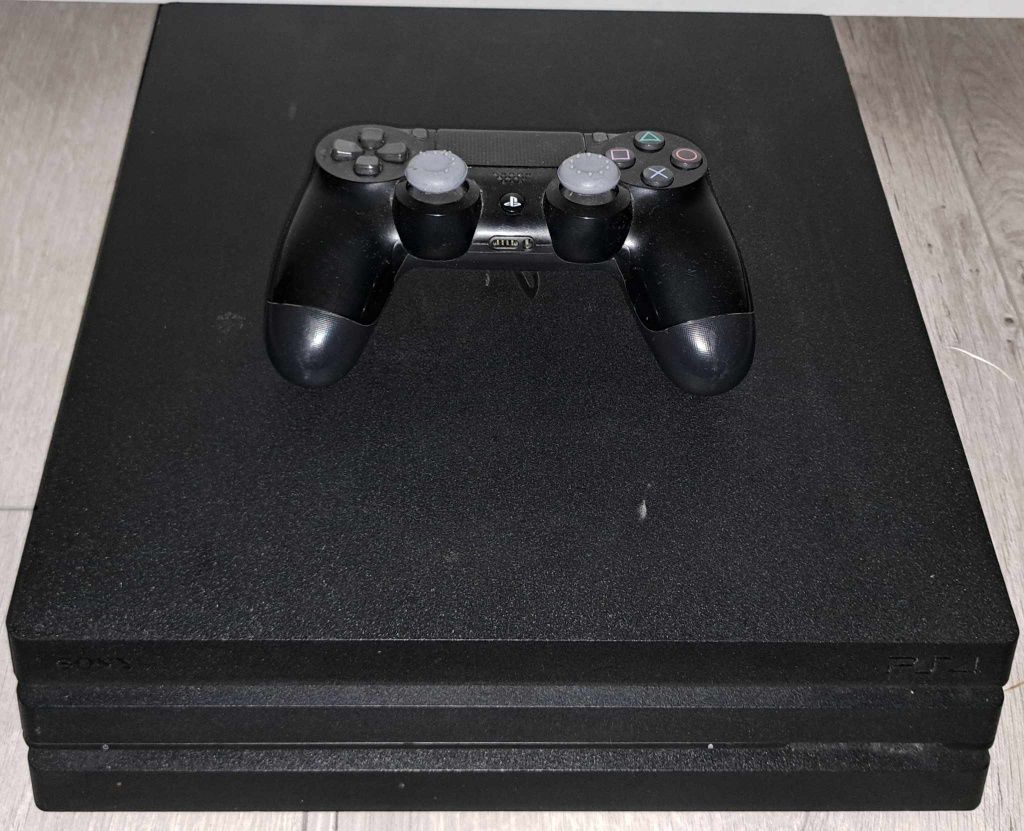 konsola PlayStation 4 Pro 1TB