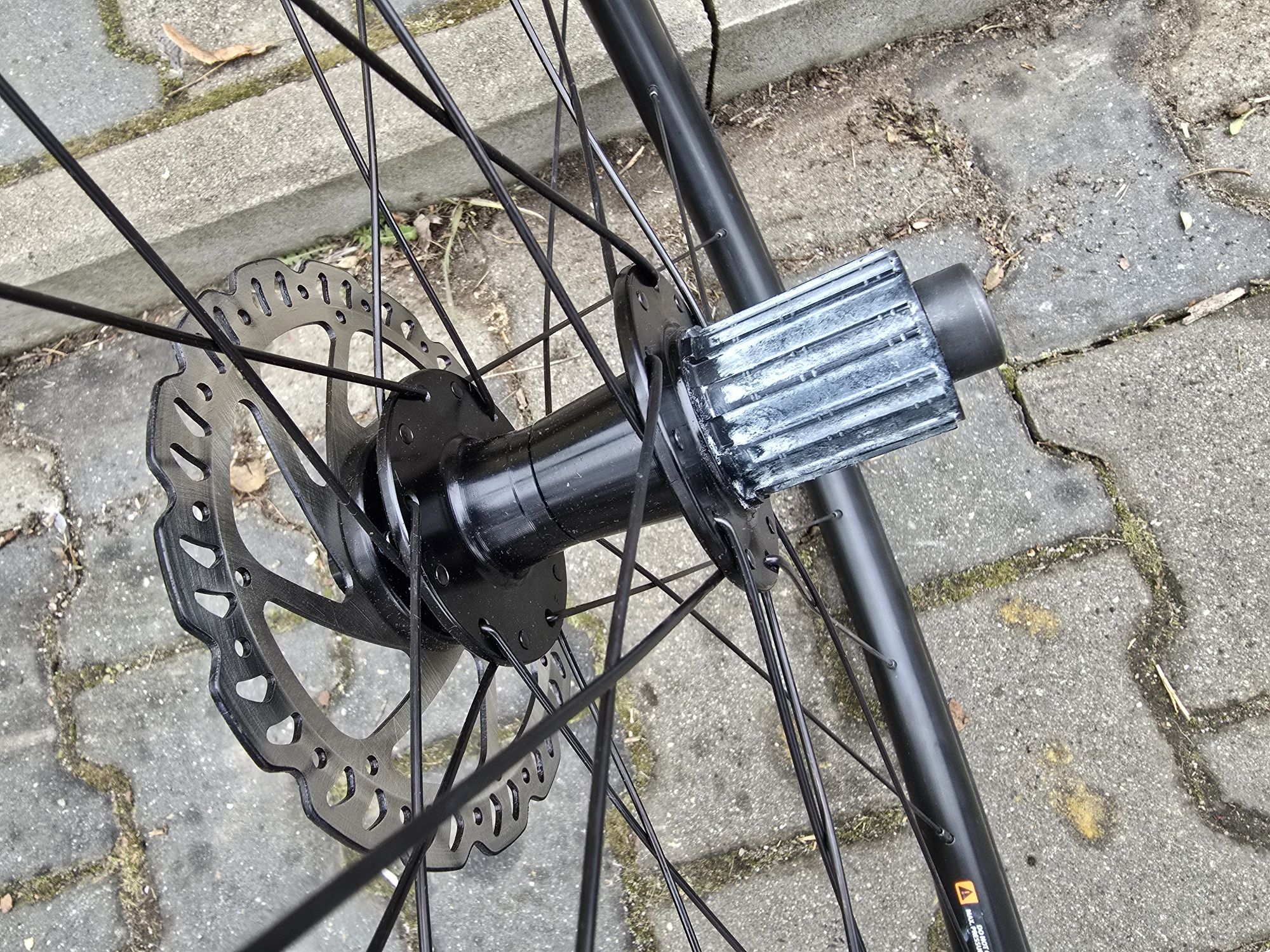 Komplet kół gravel/szosa Giant pod tarczę i sztywne osie