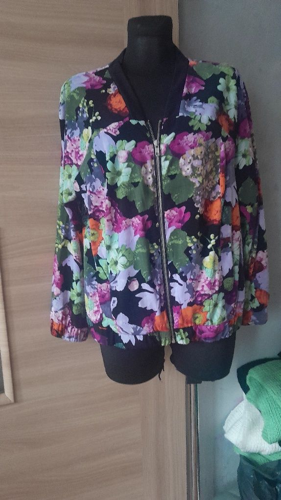Kolorowa bluza damska
