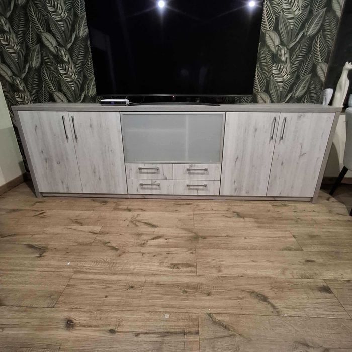 Sprzedam dużą komodę