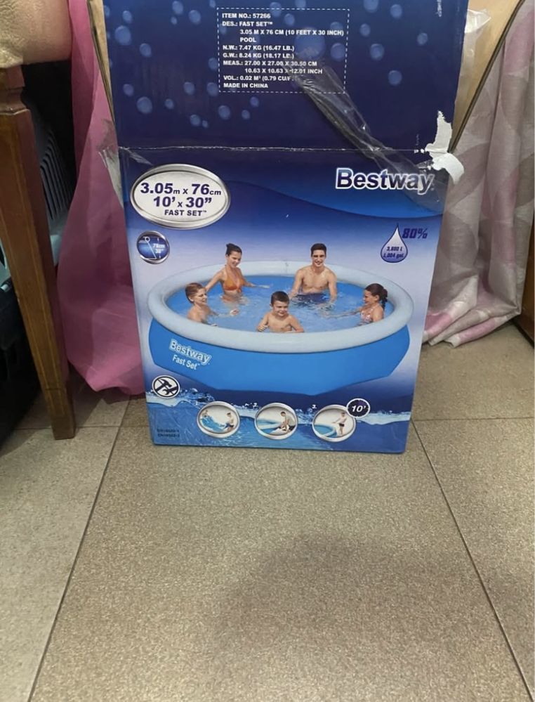 Vendo piscina nova