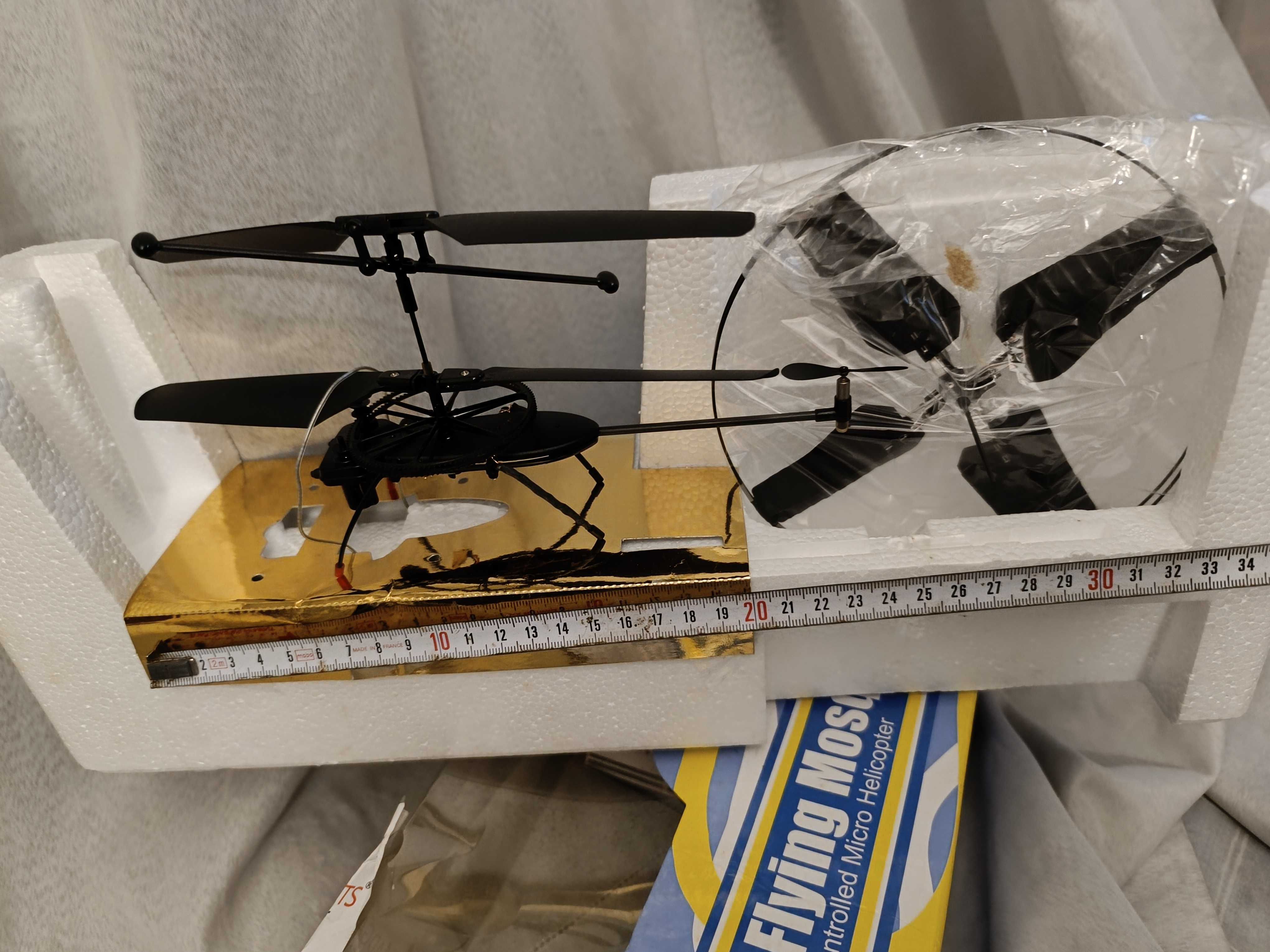 RC Flying Mosquito na caixa